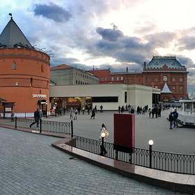Панорама площади Революции.